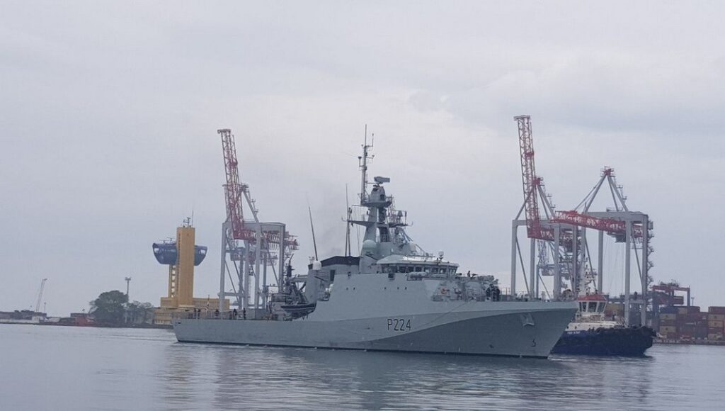 В порт Одеси увійшов британський військовий корабель HMS Trent: фото