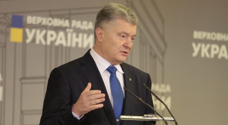 Петр Порошенко требует отчета от руководства государства и Минобороны по срыву оборонного заказа
