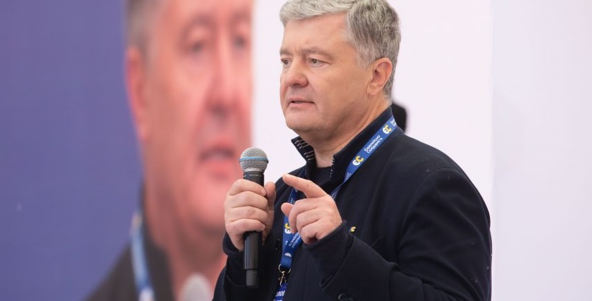 Рік тому “слуги народу” казали про непотрібність ПДЧ в НАТО, а тепер звинувачують США і Європу – Порошенко
