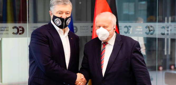 Петро Порошенко подякував Меркель за підтримку реформ в Україні