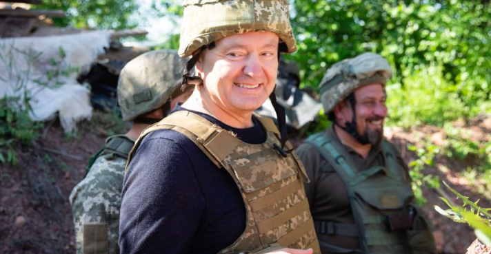 Порошенко про засоби оптичної розвідки: одну бригаду оснастили, на черзі – ще одна