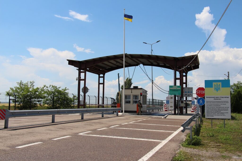 Пункт пропуску “Чаплинка” на межі з Кримом остаточно закриють: дата