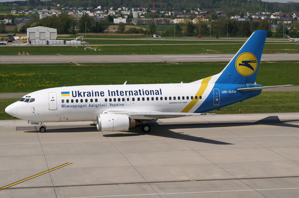 Вакциновані CoronaVac українці зможуть подорожувати закордон: список країн