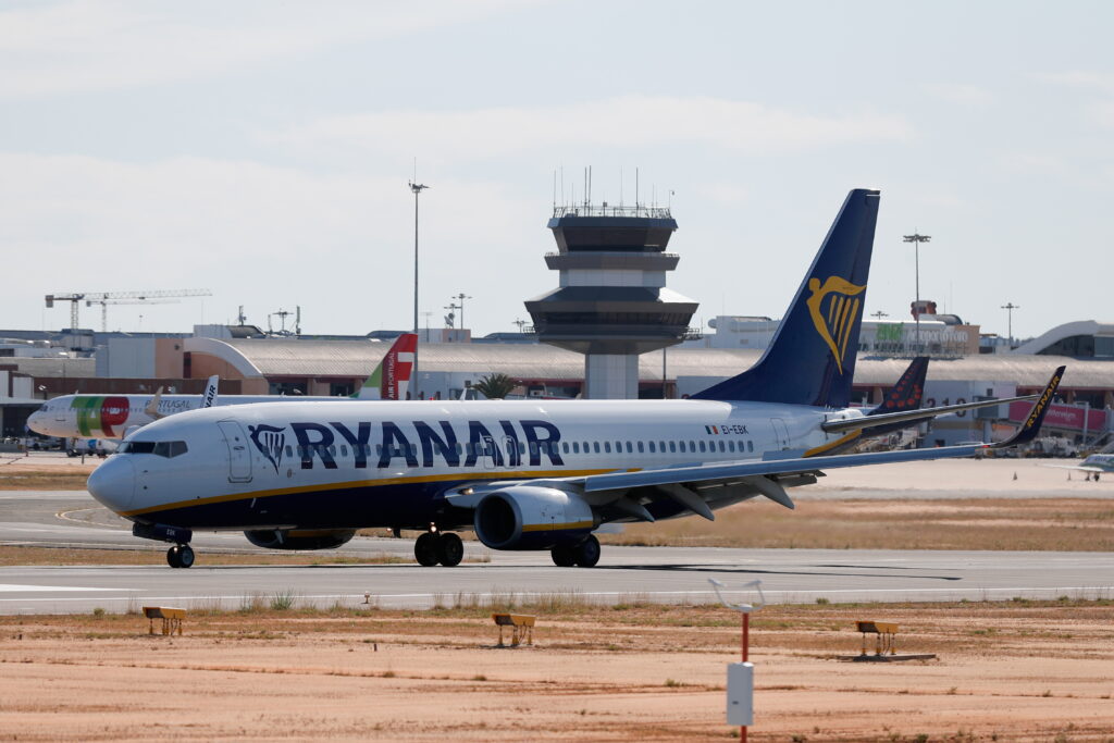 Ryanair відновлює рейси з Харкова: список напрямків