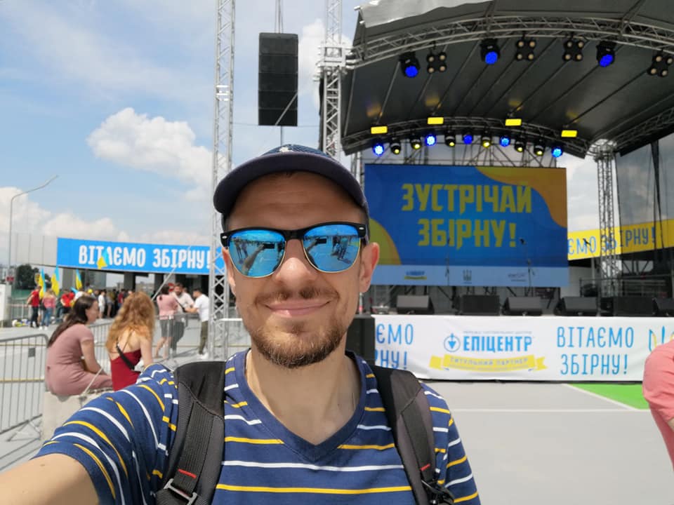 Морозиво українською замовляли? У Києві побили чоловіка через мову