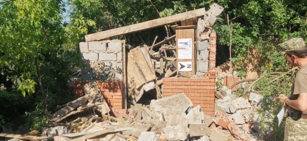 Російські терористи на Донбасі обстріляли околиці Опитного