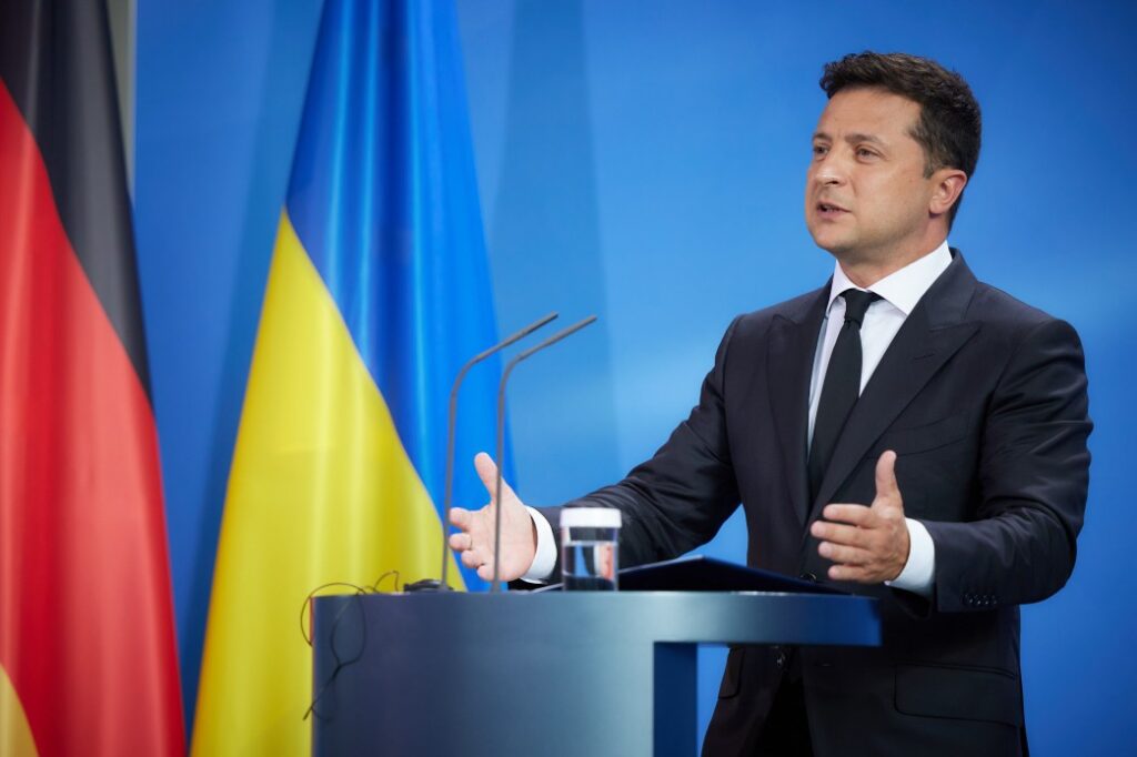 Ще одна помилка президента: Зеленський заявив, що Україна постачає газ на непідконтрольні території Донбасу