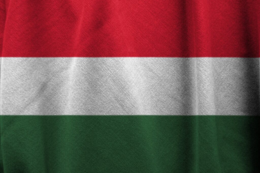 Люксембург пропонує виключити Угорщину з ЄС
