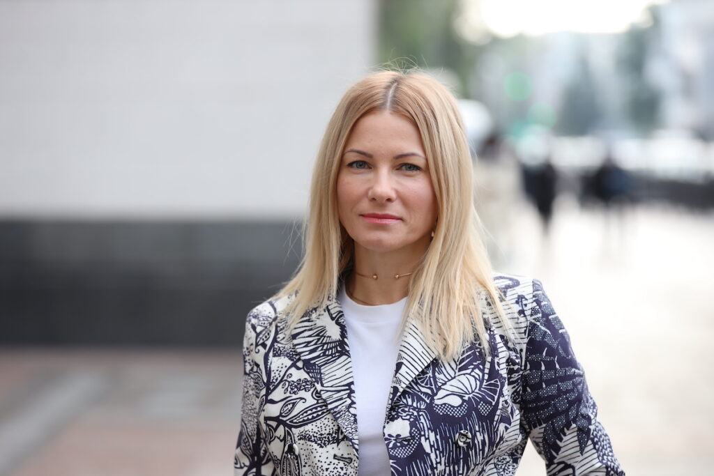 Попала в скандал: депутат от «Слуги народа» назвала Верховную Раду » Верховным Советом»