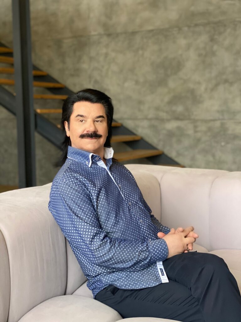 Концерт до Дня Незалежності: Павло Зібров прокоментував конфлікт через пісню “Хрещатик”