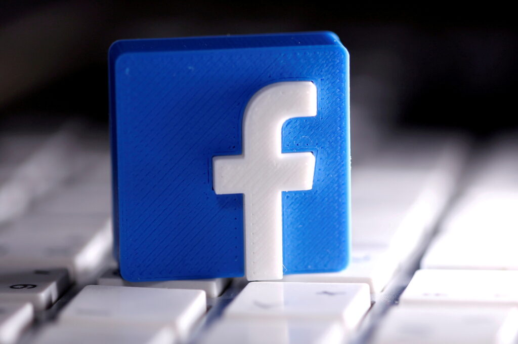 Українці можуть втратити доступ до Facebook і YouTube