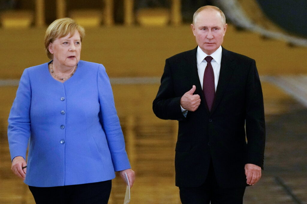 Меркель. Путін+