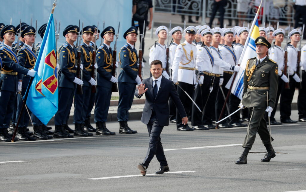 Историческая постановка на военном параде по случаю Дня Независимости: Зеленский скопировал постановку Путина