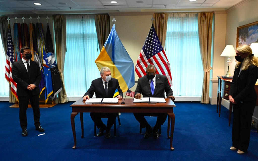 Україна і США підписали угоду про співпрацю в оборонній сфері