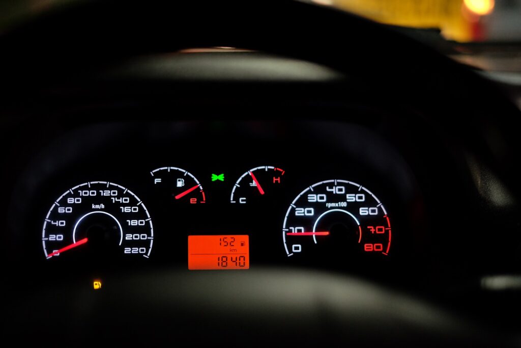 400% річної зарплати на автівку: Україна потрапила до рейтингу країн, у яких невигідно мати власне авто