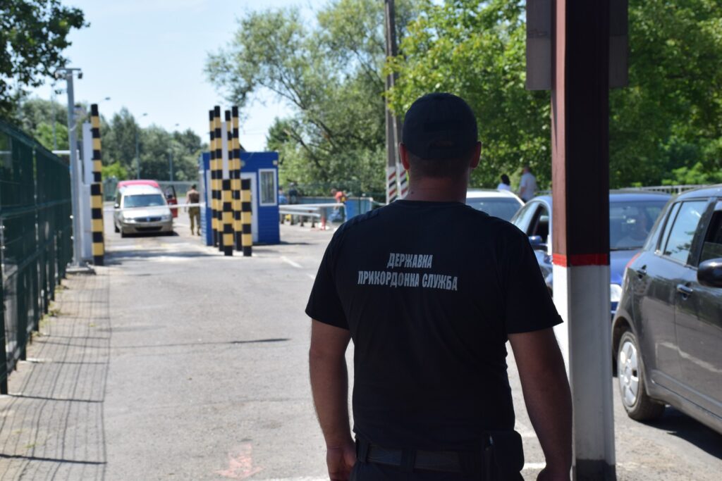 З вересня Україна заборонить в’ їзд автомобілям з Придністров’я без узгоджених номерних знаків
