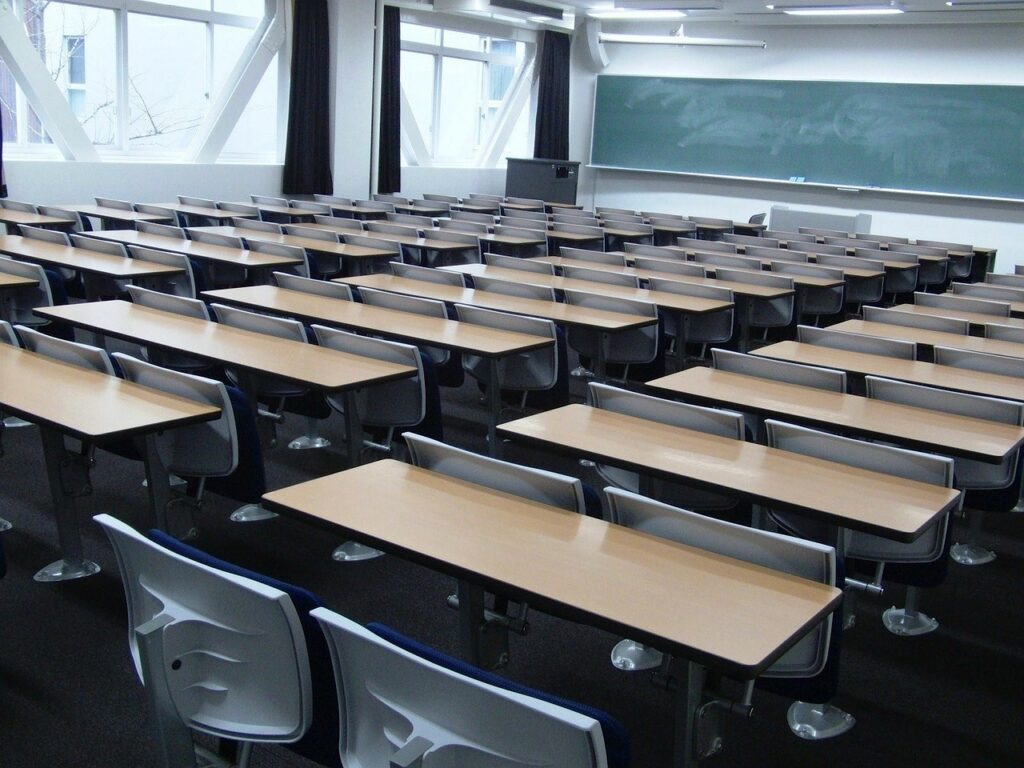 Russian-style education “reform”: occupiers liquidate over a hundred schools in Luhansk region