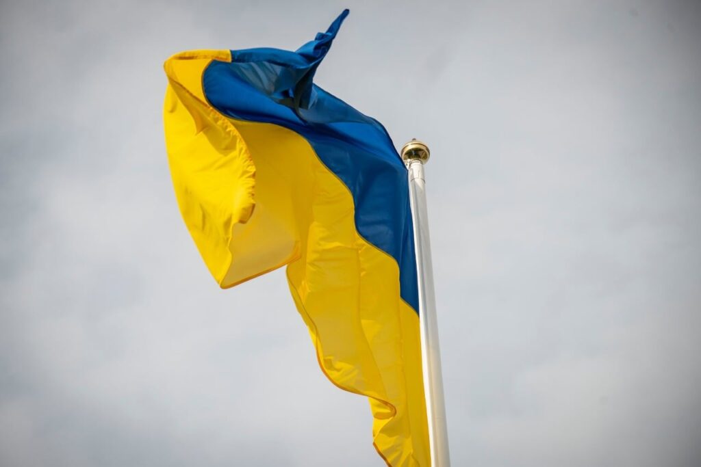В Чехии новый спикер Палаты депутатов отдал приказ снять украинский флаг со здания парламента