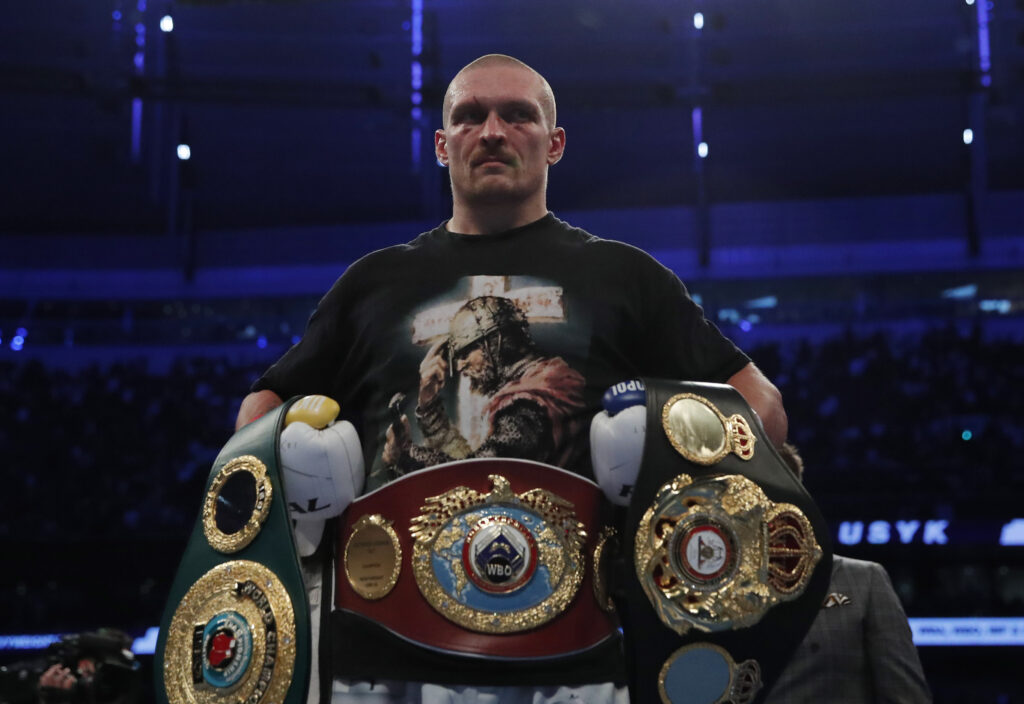 Усик переміг Джошуа і здобув чотири чемпіонські пояси