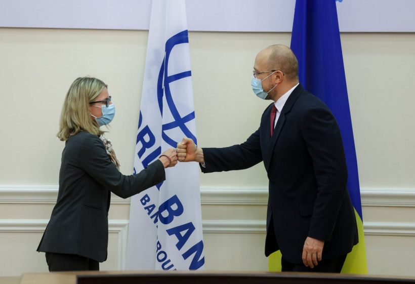 Розвиток освіти та енергосистем: Україна і Світовий банк підписали дві угоди на 411 мільйонів доларів