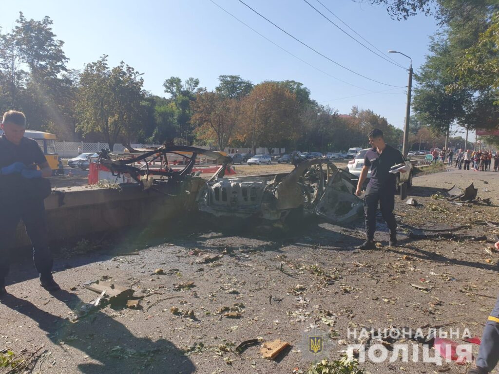 У Дніпрі вибухнув автомобіль: поліція кваліфікувала подію як теракт