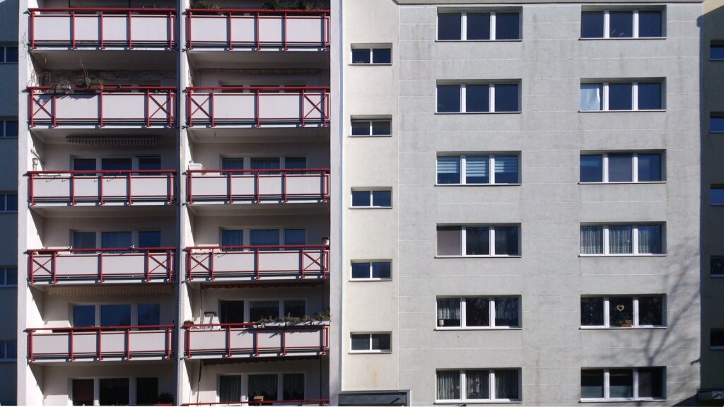 Рада доручила кабміну перевірити ситуацію з чергами на житло в Україні
