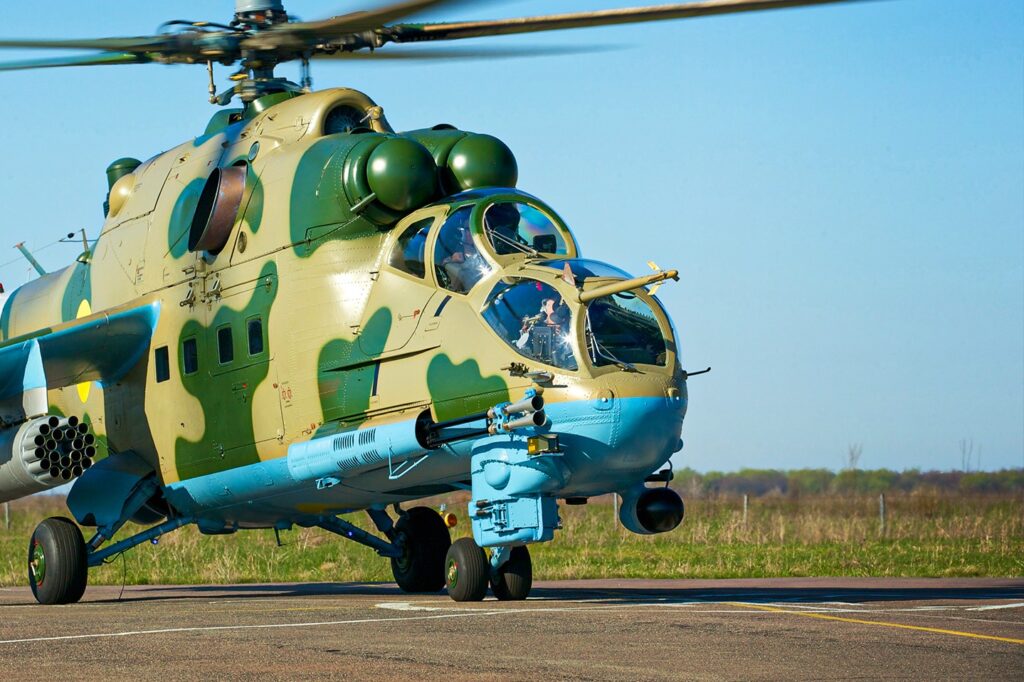 Багатоцільові і модернізовані: ЗСУ отримали партію вертольотів Мі-24ПУ1