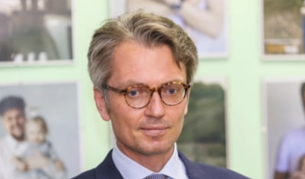 Нужно укрепить антикоррупционную систему, прежде чем создавать закон об олигархах — посол Швеции