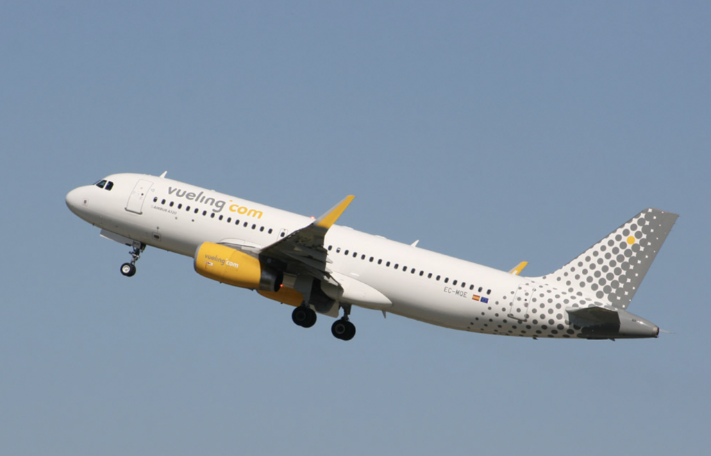 Іспанський лоукостер Vueling з 5 грудня відкриває рейси з Києва у Париж