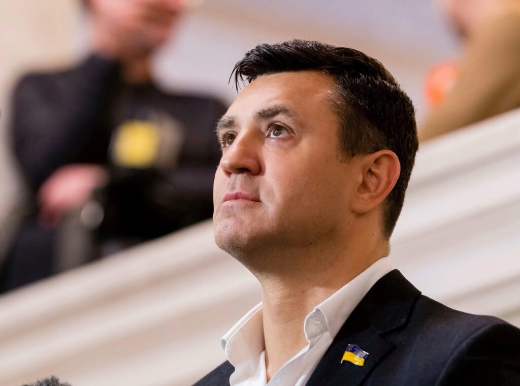 “Слуга” Микола Тищенко заходився боротися  з call-центрами