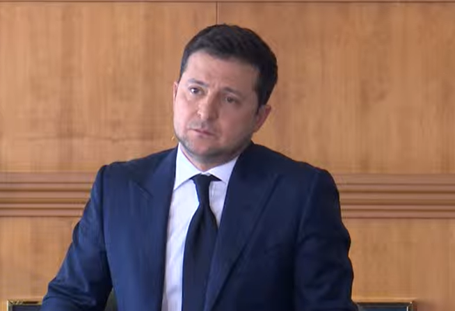 Кінець образу “простого парня”: у найтяжчі роки війни Зеленський не платив податки й тягнув мільйони з бюджету