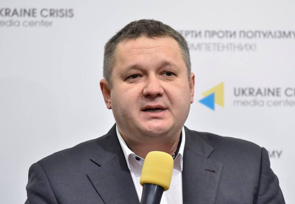 Обвал рейтингов «Слуги народа» и Зеленского связан с политическими преследованиями — КИУ