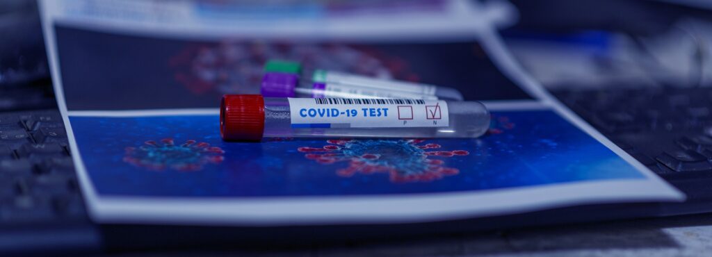 Китай заперечив заяву ФБР щодо витоку COVID-19 з лабораторії