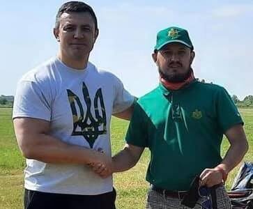 Підтримати голову ТСК по “вагнергейту” Безуглу прийшли “тітушки”, які не знають, де знаходиться Іловайськ – ветеран АТО