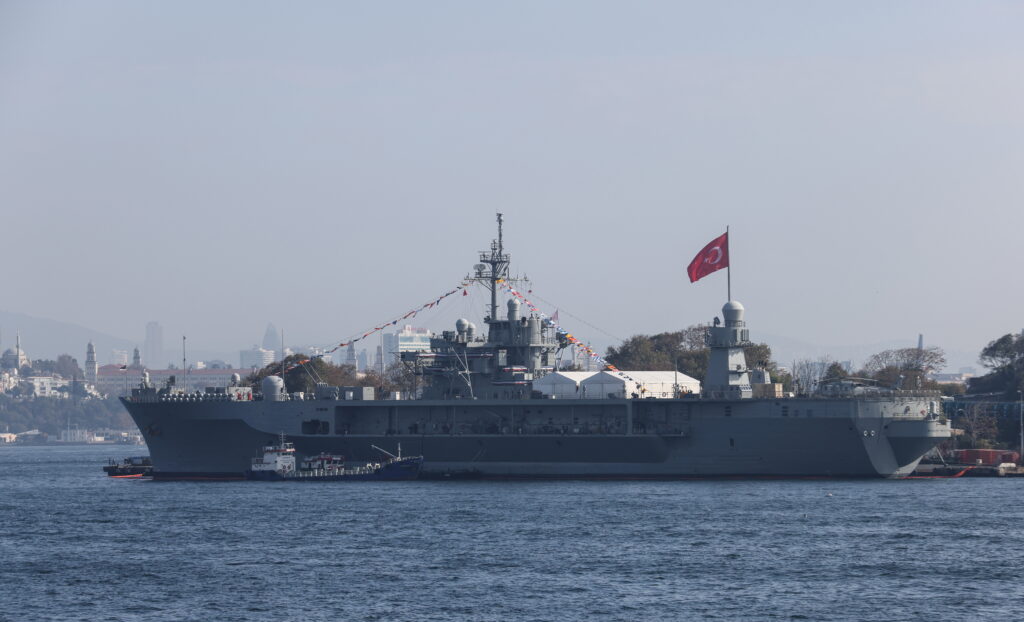 Американський флагманський корабель увійшов до Чорного моря