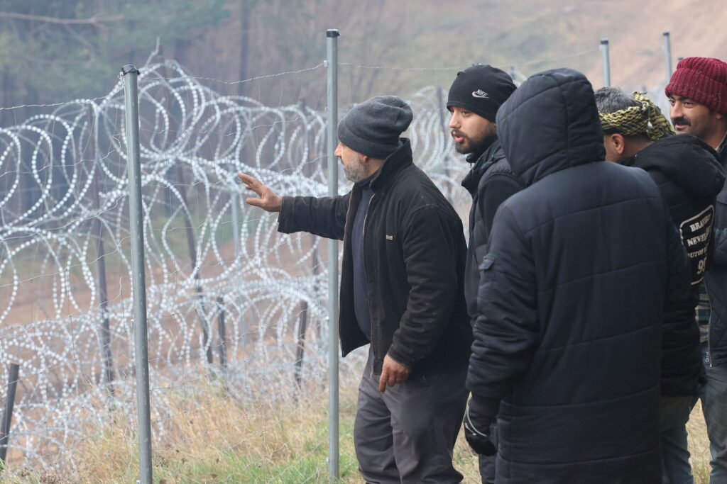 До Польщі прорвалися 50 мігрантів з Білорусі, 22 з яких затримали