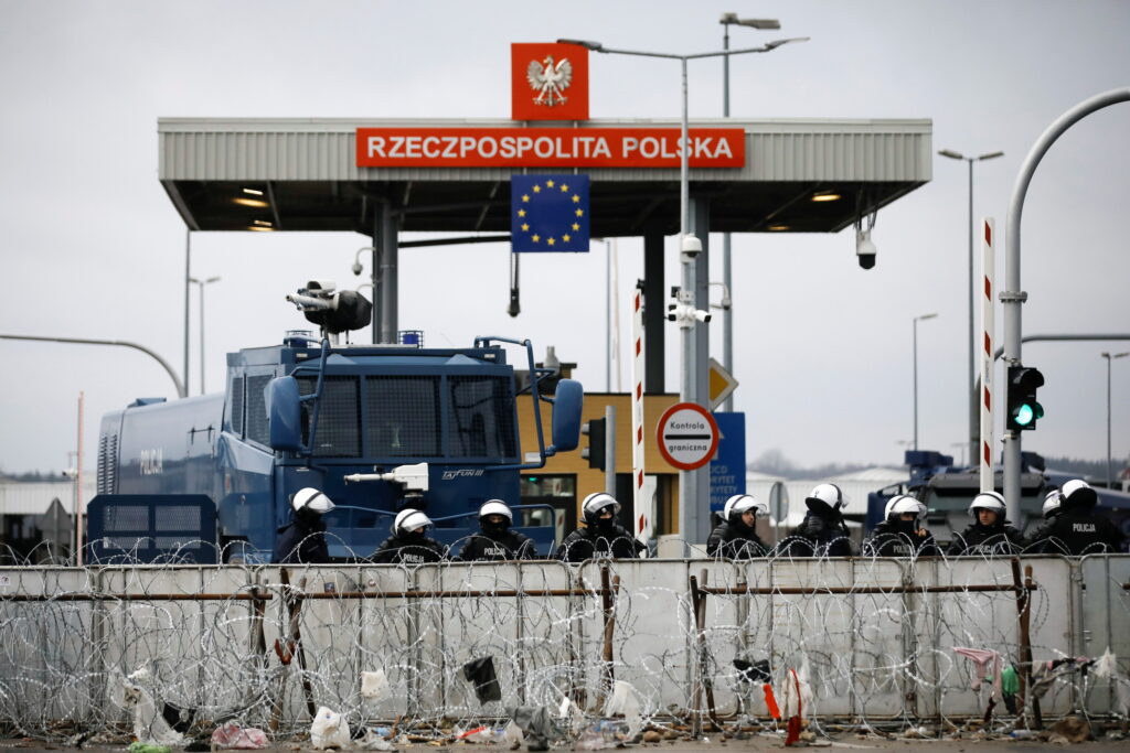 Польща може повністю закрити кордон з Білоруссю