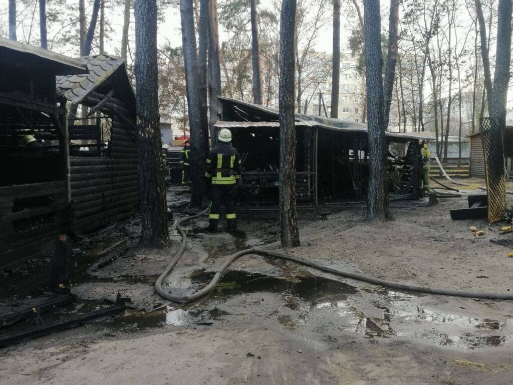 У Києві горів ресторан на площі 300 квадратних метрів