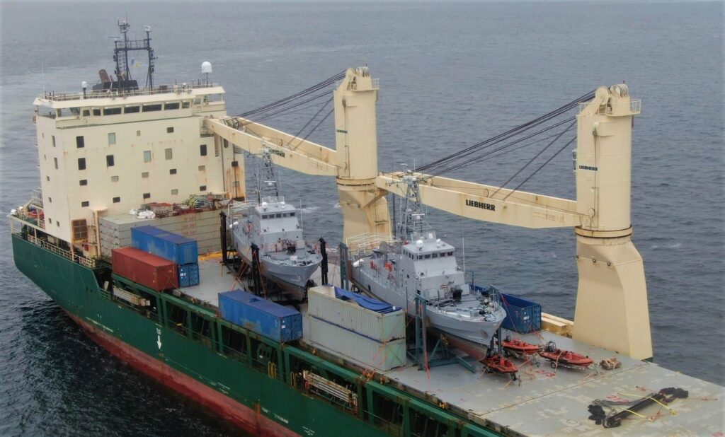 Нові патрульні кораблі ВМС України типу Island спустили на воду