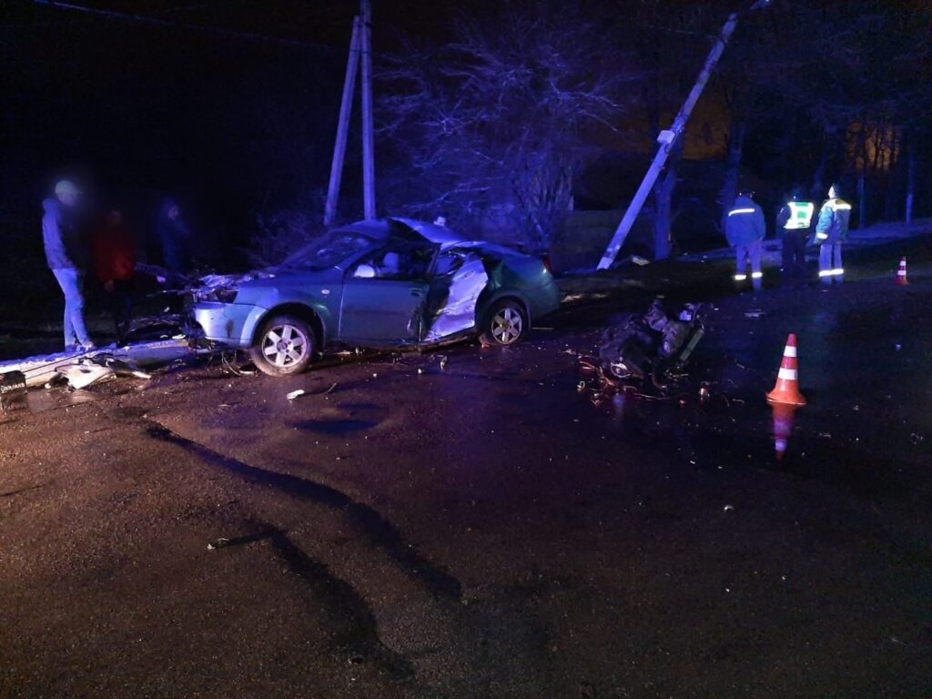 Похизуватись не вийшло: на Київщині 16-річний підліток у ДТП розбив батьківське авто