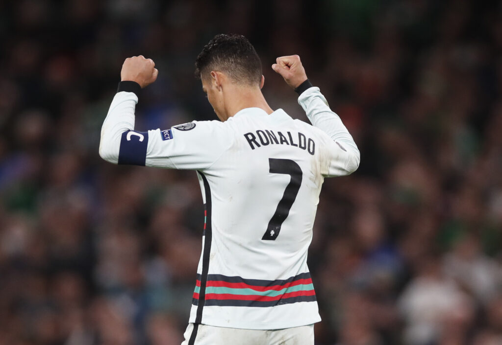 Cristiano Ronaldo announces retirement