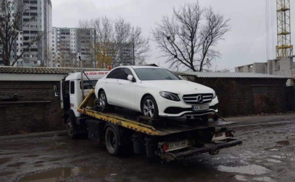 В Україні конфіскували перше авто через несплаченні штрафи