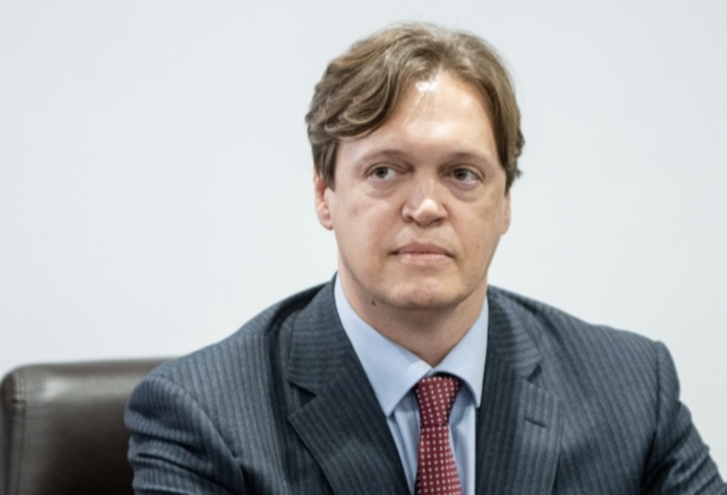 Голова Фонду держмайна йде у відставку