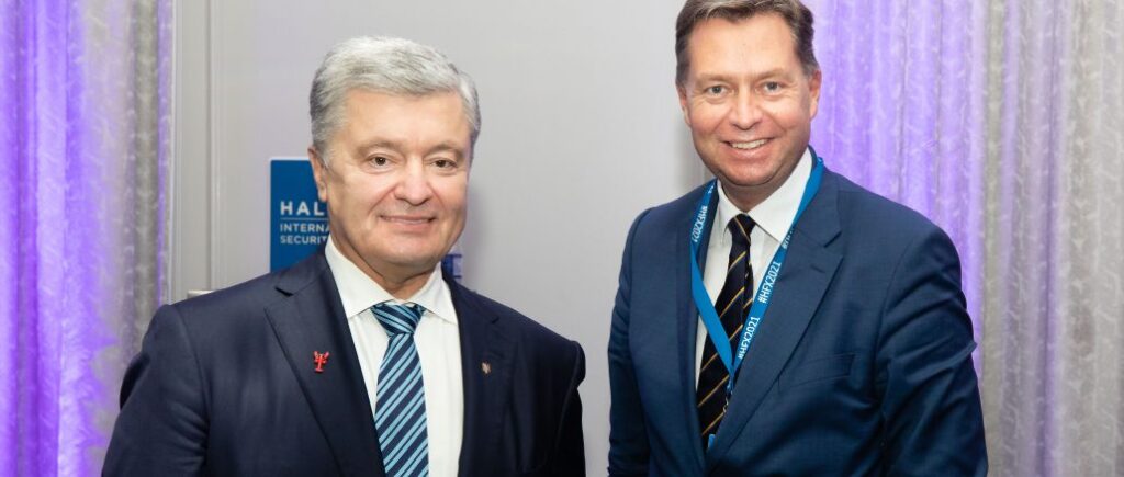 Порошенко зустрівся з секретарем з питань внутрішніх справ Бундестагу ФРН: про що говорили
