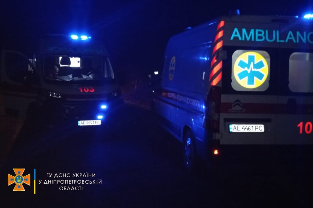 На Дніпропетровщині перекинулась автівка: постраждали діти