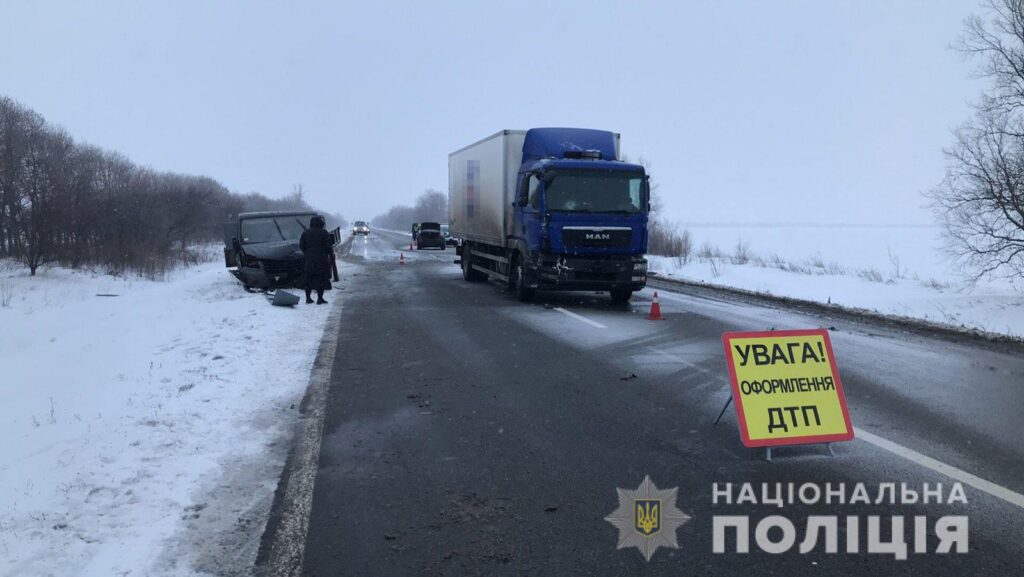 На Харківщині сталась моторошна потрійна ДТП: загинуло немовля
