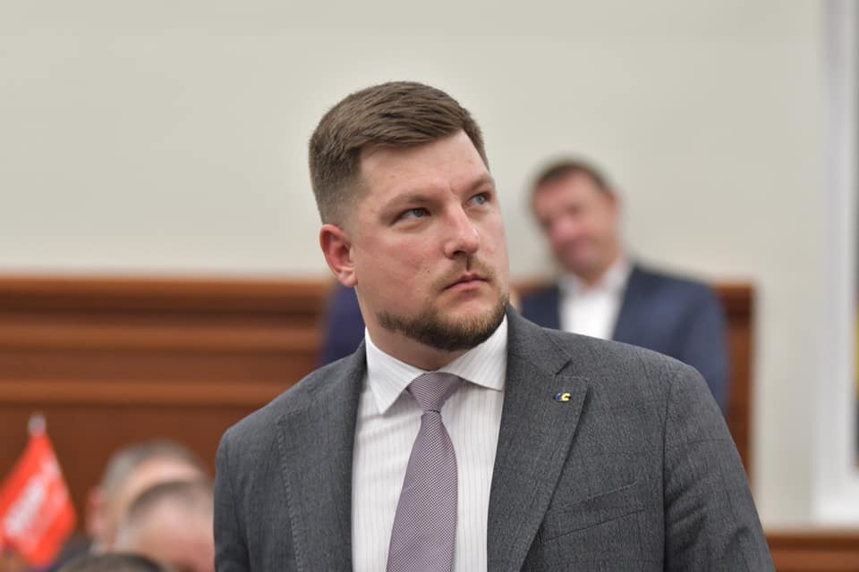 Погребиський закликав звільнити заступника міністра освіти, “слугу” Вітренка, якого викрили на російському плагіаті