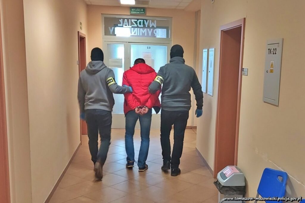 В Польщі металевим кошиком до смерті вбили українця