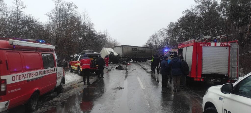 Жуткое ДТП под Черниговом: количество жертв возросло до 13