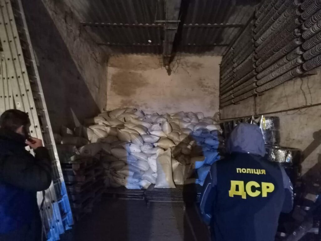 Рекордна партія канабісу на десятки мільйонів: на Сумщині держслужбовці організували масштабний “наркобізнес”